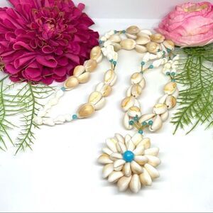 VINTAGE⚜️GENUINE SHELLS Clustered Beaded Necklace